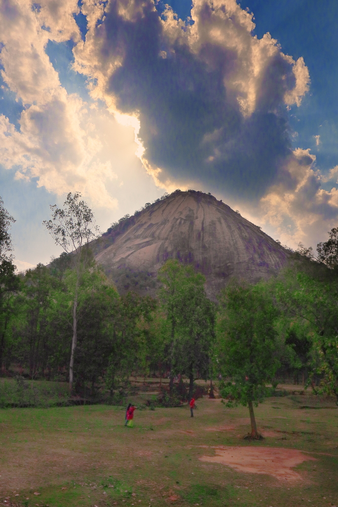 Image of Pakhi Pahar, a new tourist spot near Matha Forest in Purulia.