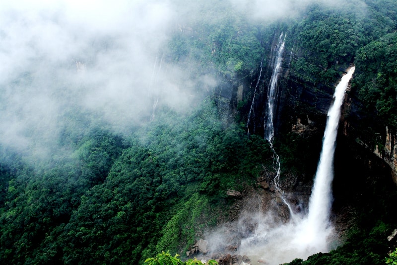 Nohkalikai Falls is one of the most beautiful waterfalls in India. Situated in Cherrapunjee in Meghalaya, this place looks magical in monsoon.